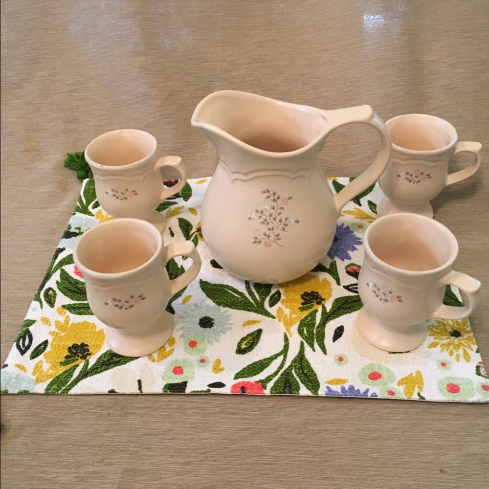 Pfaltzgraff Pitcher 201  Four Cups